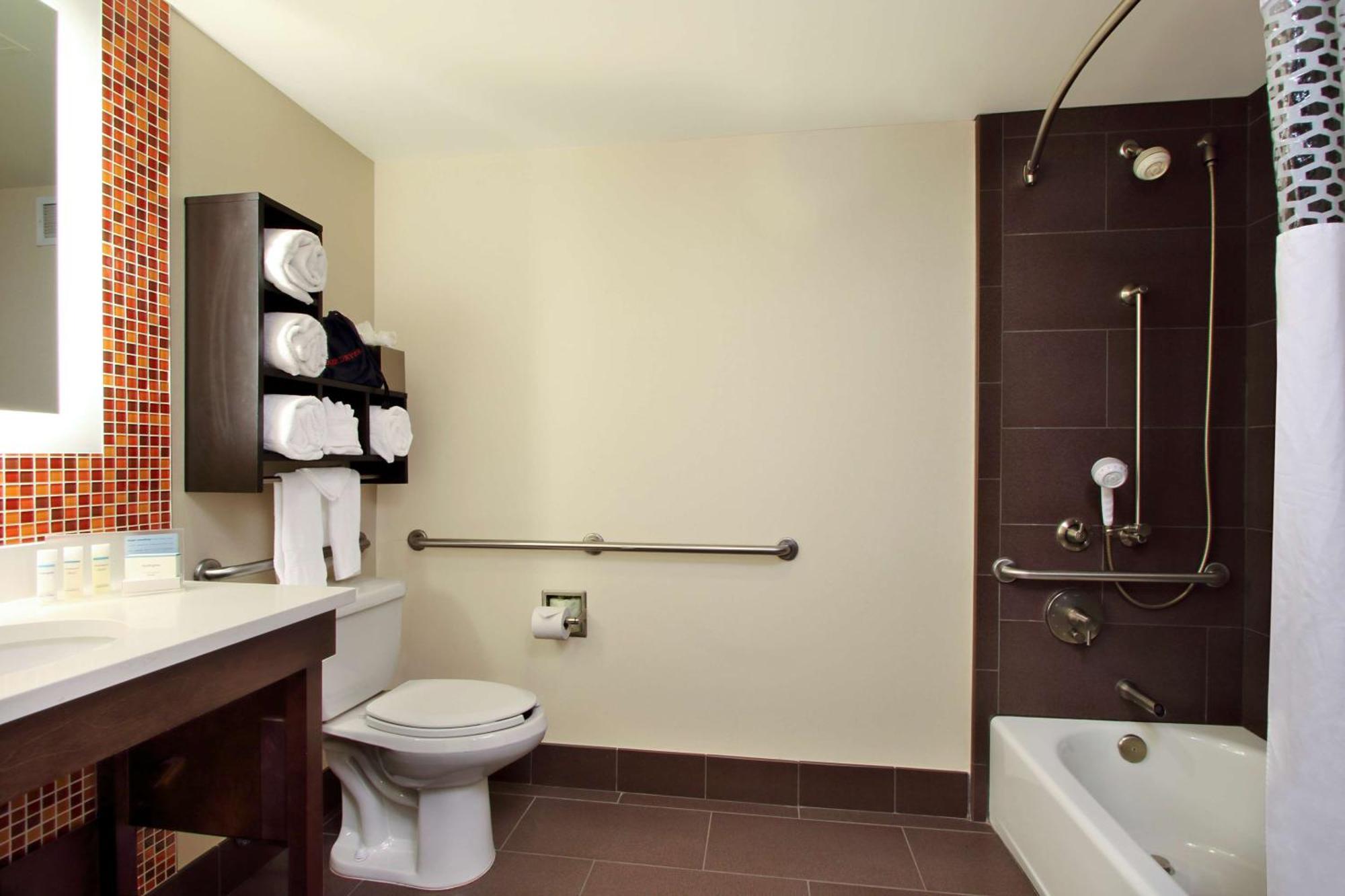 Hampton & Columbus-downtown, Ohio 3*